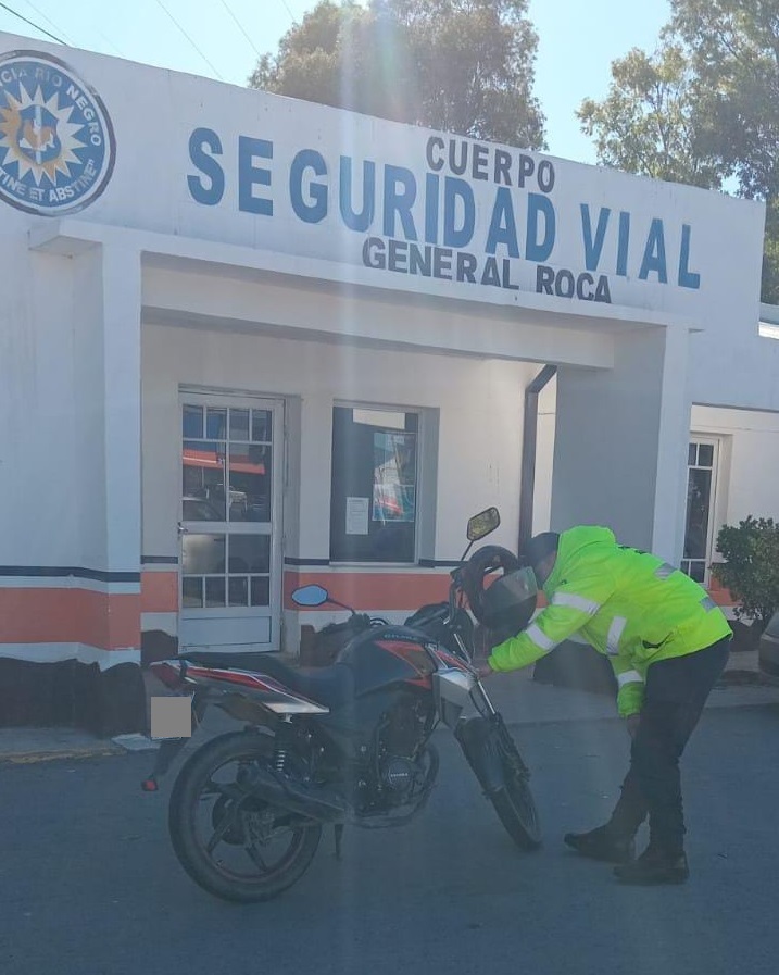 Polic A Secuestr Una Motocicleta En General Roca El Delitometro