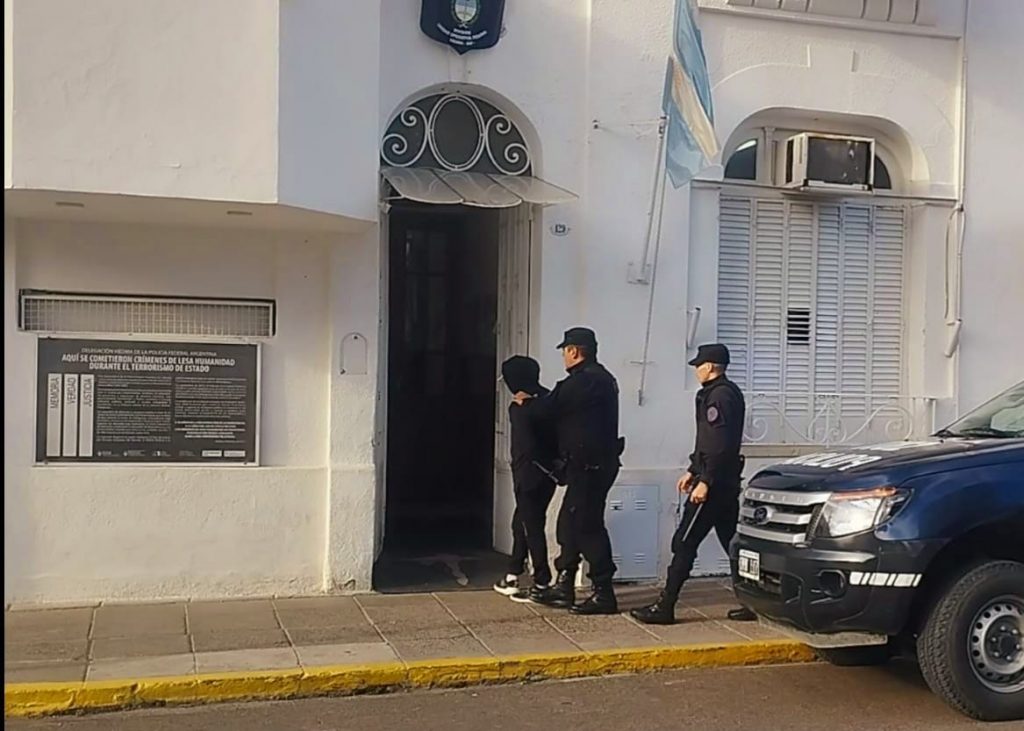 Viedma Detuvieron A Un Hombre Buscado Por Un Robo Agravado Por El Uso De Arma El Delitometro 1643